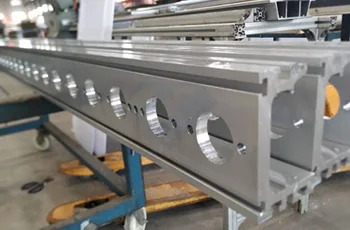 Baumaschinen VTM-Zentrum / Vertikaldrehmaschine